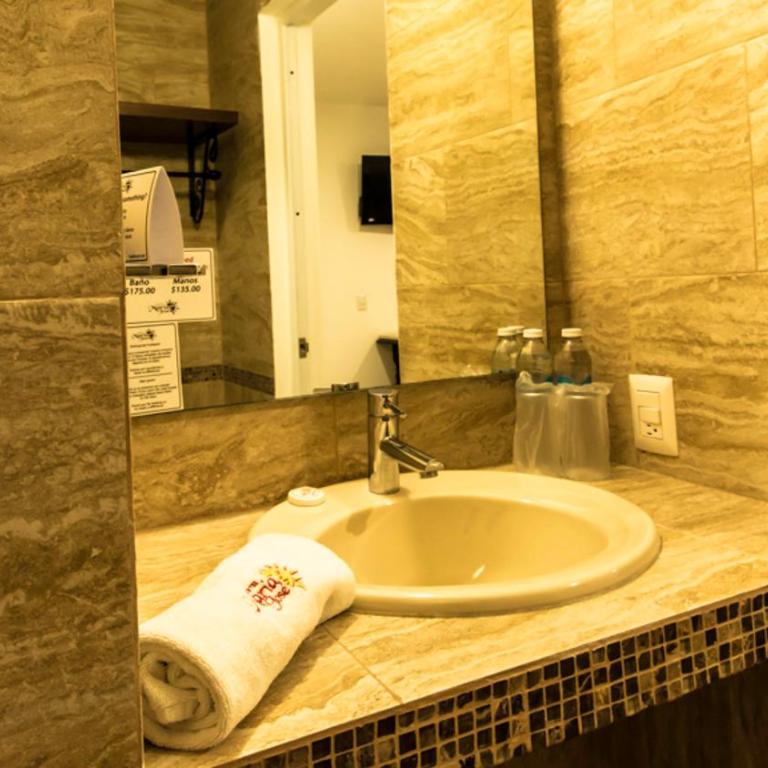 Hotel María Jose - Habitación Doble - 2 camas dobles - 4