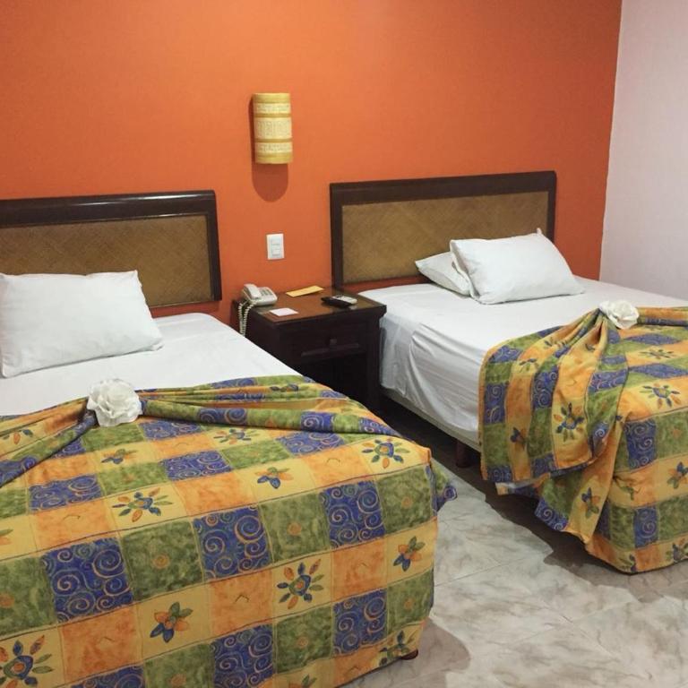 Hotel María Jose - Habitación Doble - 2 camas dobles - 5