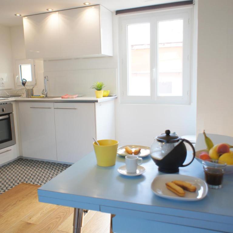 Ze Perfect Place - Superbe Studio Vieux Nice - calme et climatisé - Apartment- no lift- 5th floor - 4