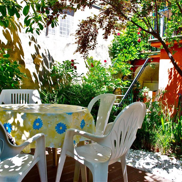 APPARTAMENTO CON GIARDINO, TERRAZZO e GARAGE A DUE PASSI DAL MARE e DALLE CINQUETERRE - Appartamento - 22