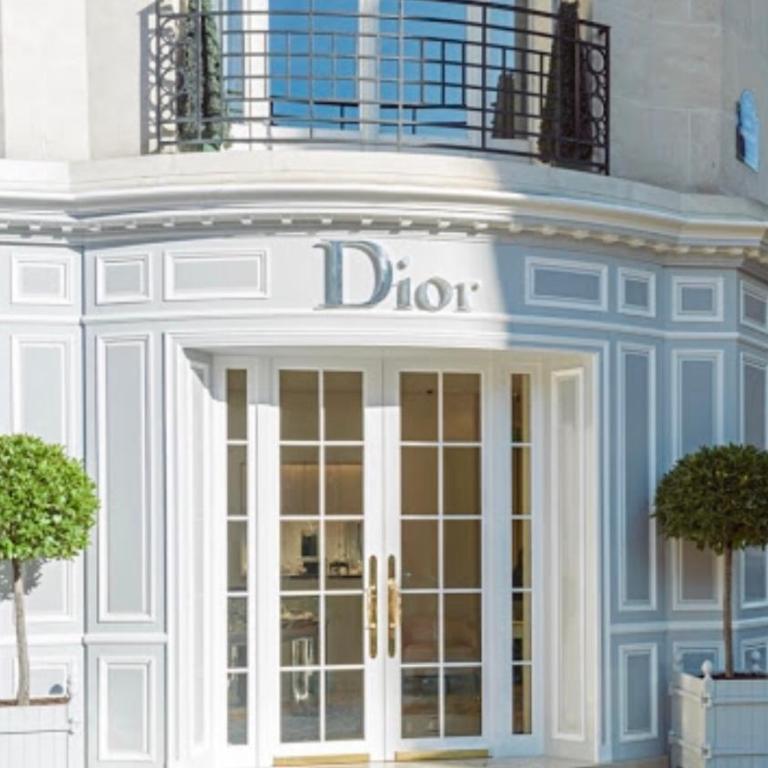 21a Maréchal FOCH Avenue Paris CHAMPS-ELYSÉES - Two-Bedroom Apartment - 56