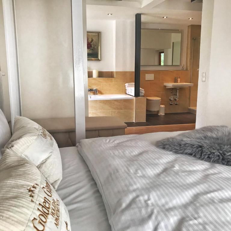 Golden GaPa Central Large Family Apartment 24 - Apartment - 38