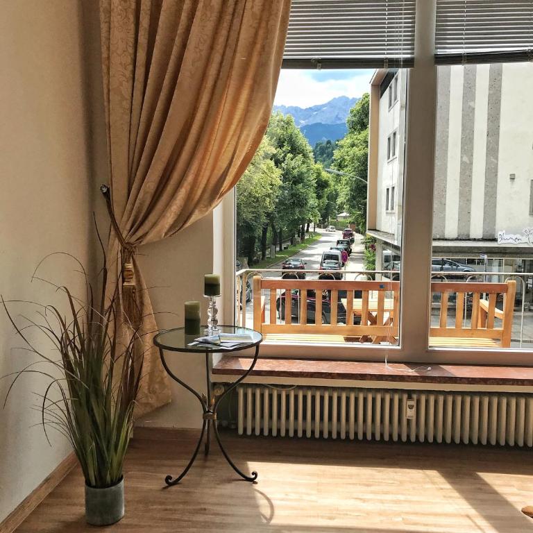 Golden GaPa Central Large Family Apartment 24 - Apartment - 31