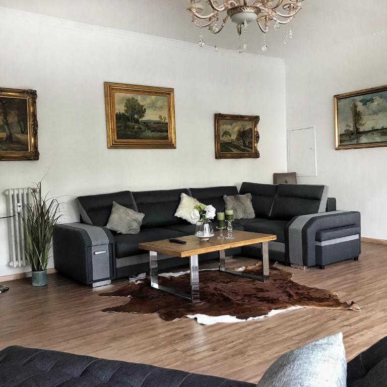 Golden GaPa Central Large Family Apartment 24 - Apartment - 4