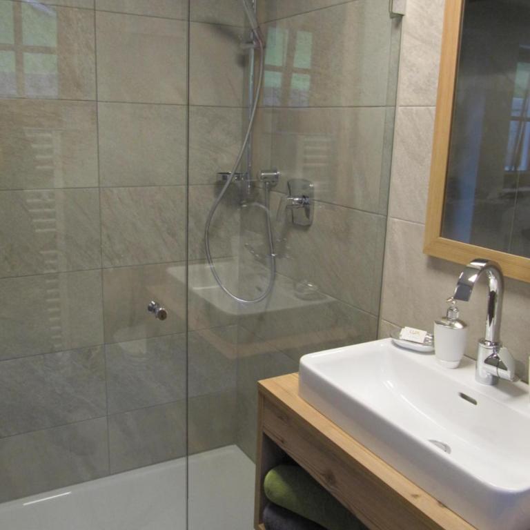 Landhaus Alpenjäger - Apartment mit 2 Schlafzimmern - 11