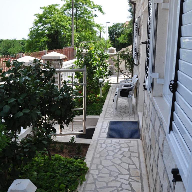 Duplex Vukovic - Dupleks Apartman sa 4 Spavaće Sobe i Pogledom na More - 3