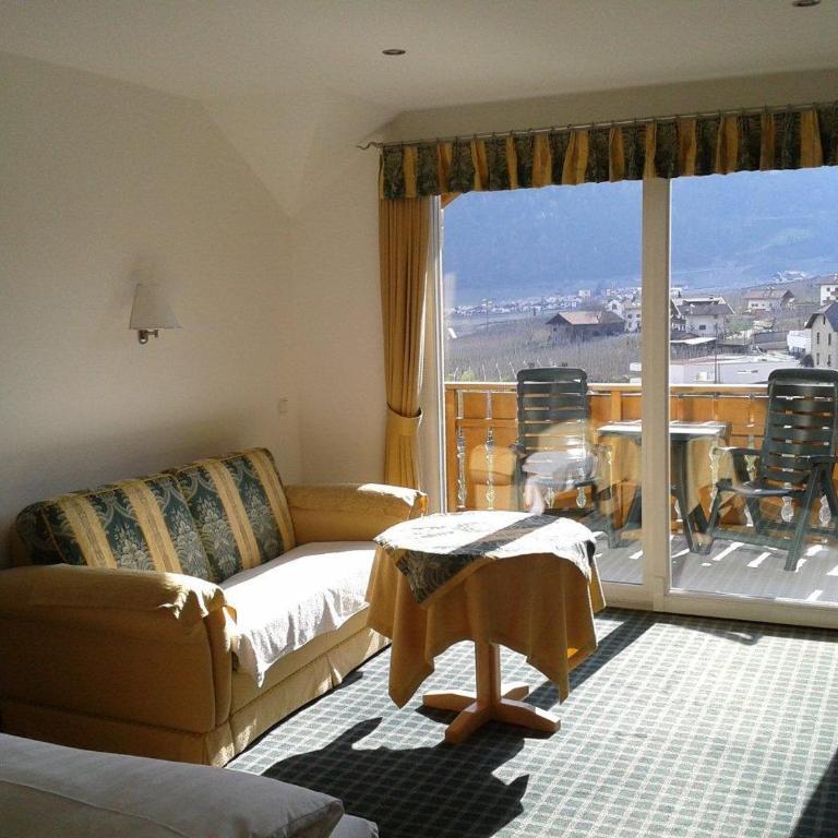Hotel Flora - Habitación Familiar (2 adultos y 2 niños) - 5