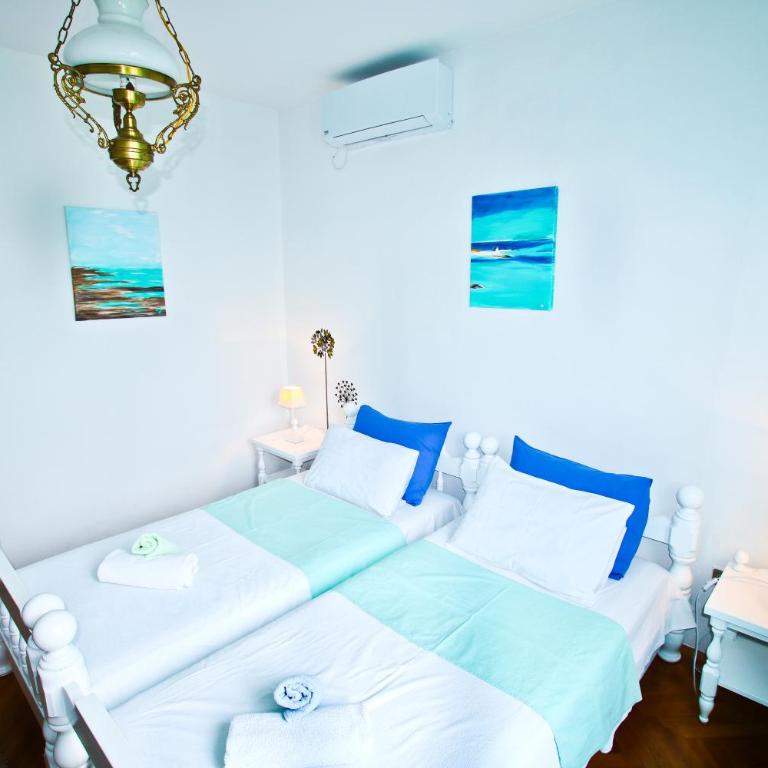 Villa Nena - Deluxe Double Room with Side Sea View - 5