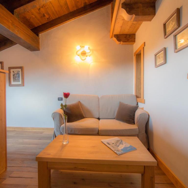 VillAmour Boutique Hotel & SPA - Camera Familiare con Vista Montagna - 10