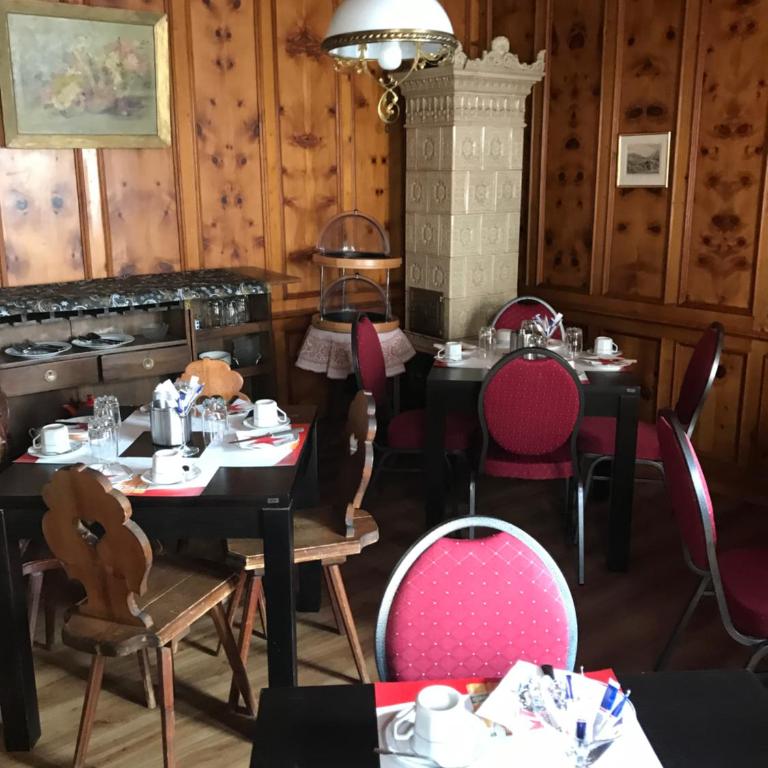 ApartHOTEL Chasa Valär - Einzelzimmer mit Gemeinschaftsbad - 9