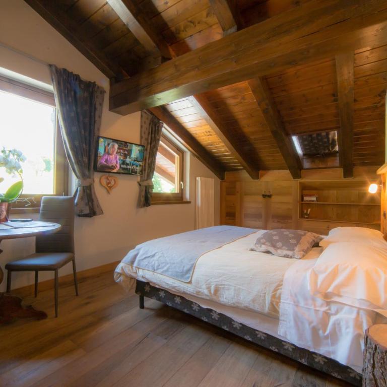 VillAmour Boutique Hotel & SPA - Camera Familiare con Vista Montagna - 7