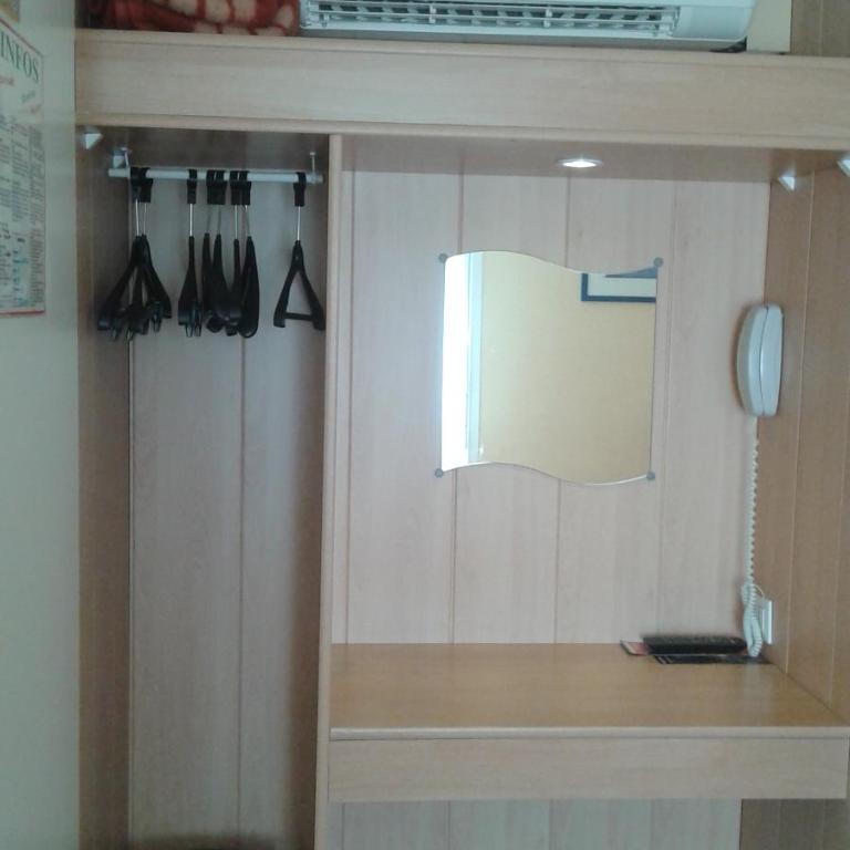 Fasthotel Carcassonne - Chambre Familiale (2 Adultes + 1 Enfant) - 4