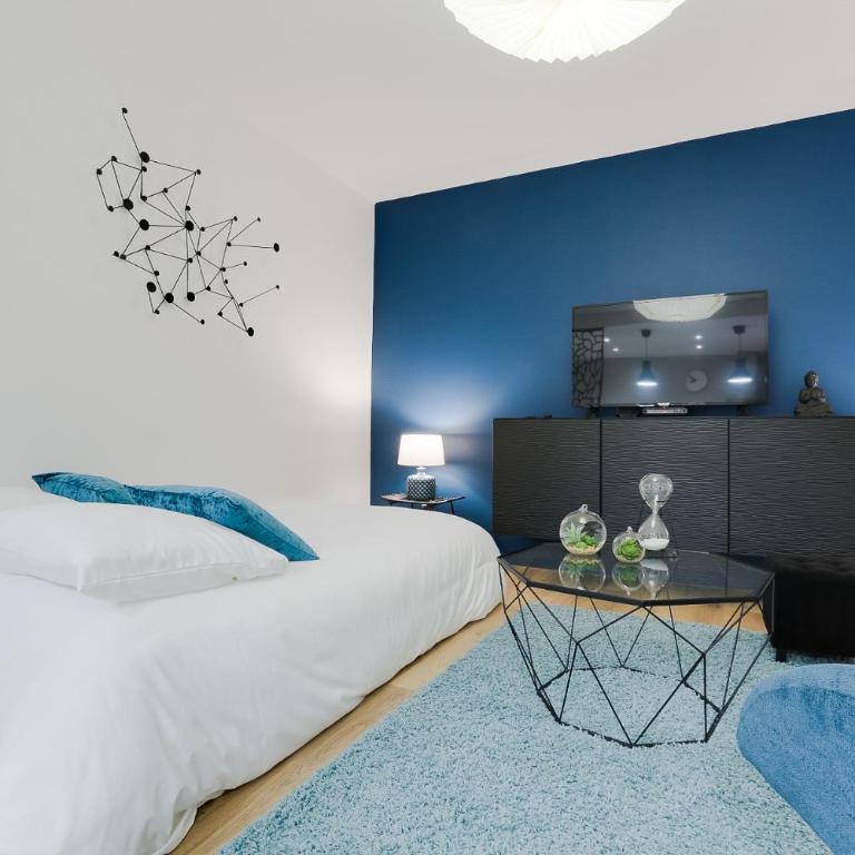 Naeva Feng Shui - Two-Bedroom Apartment - 25