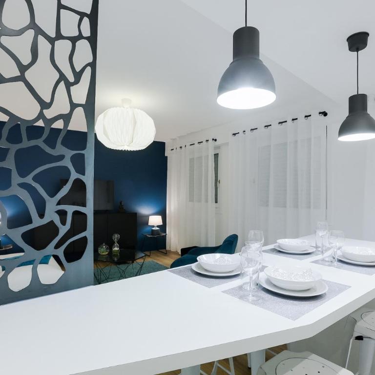 Naeva Feng Shui - Two-Bedroom Apartment - 21