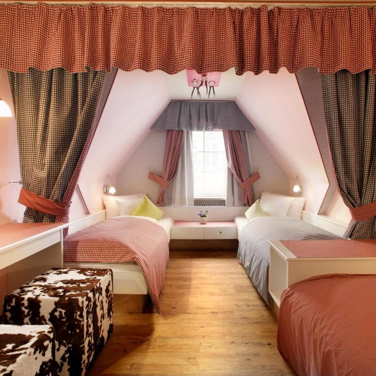 Hotel Sonne - Standard Dreibettzimmer - 1