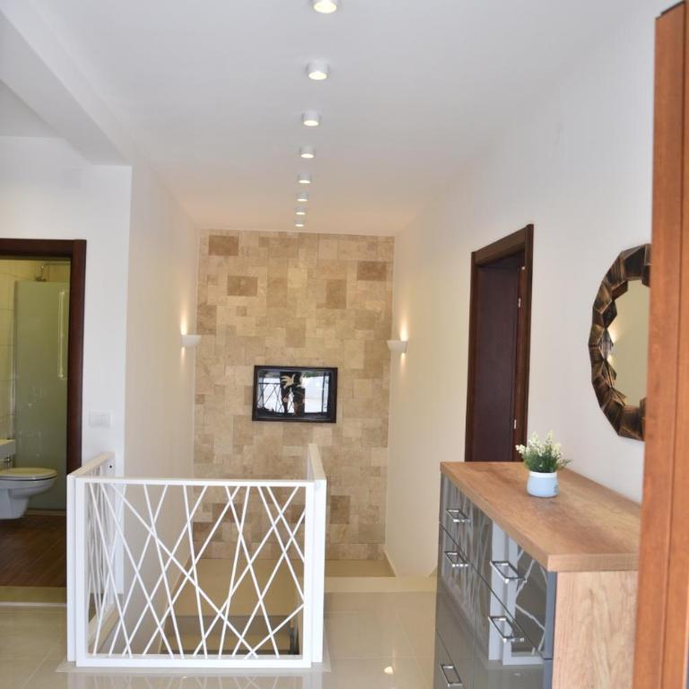 Apartments Secret Garden - Two-Bedroom Apartment - 5
