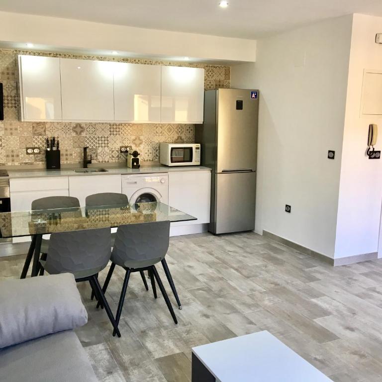 Levante Apartment by Albir Proper Properties - Apartment - 2