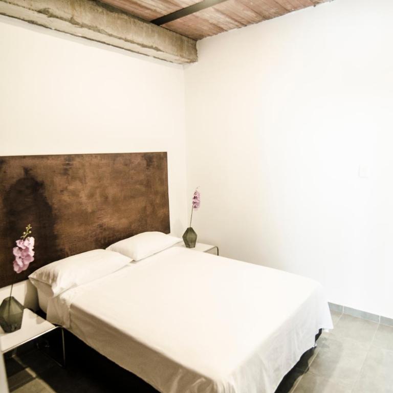Moonshine Boutique Hostal - Loft con jardín - 5