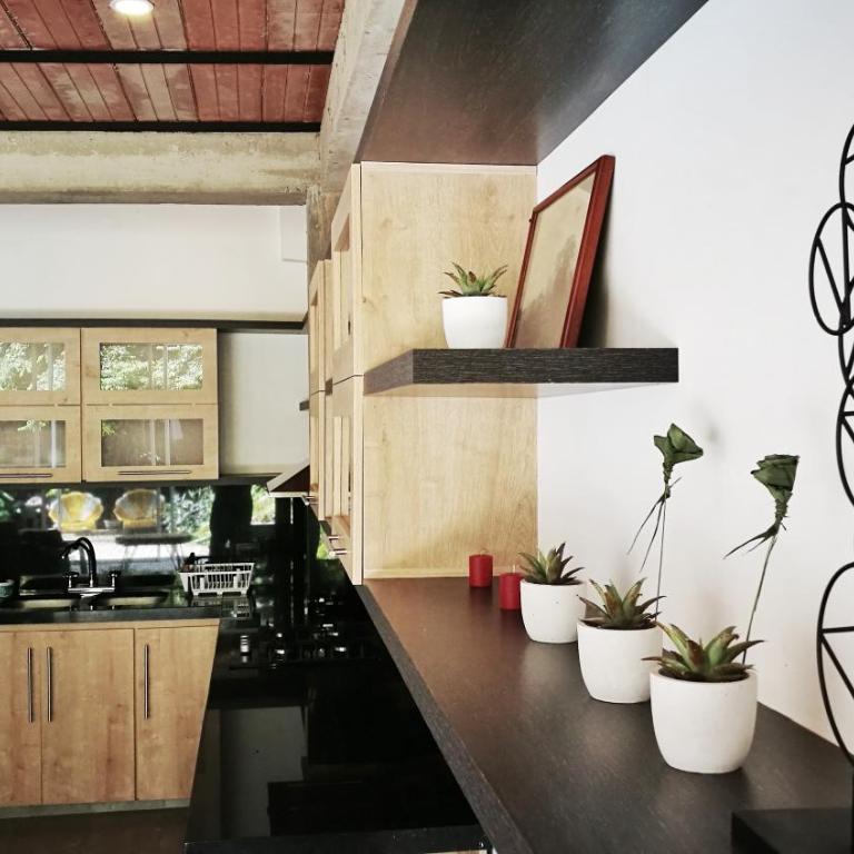 Moonshine Boutique Hostal - Loft con jardín - 2