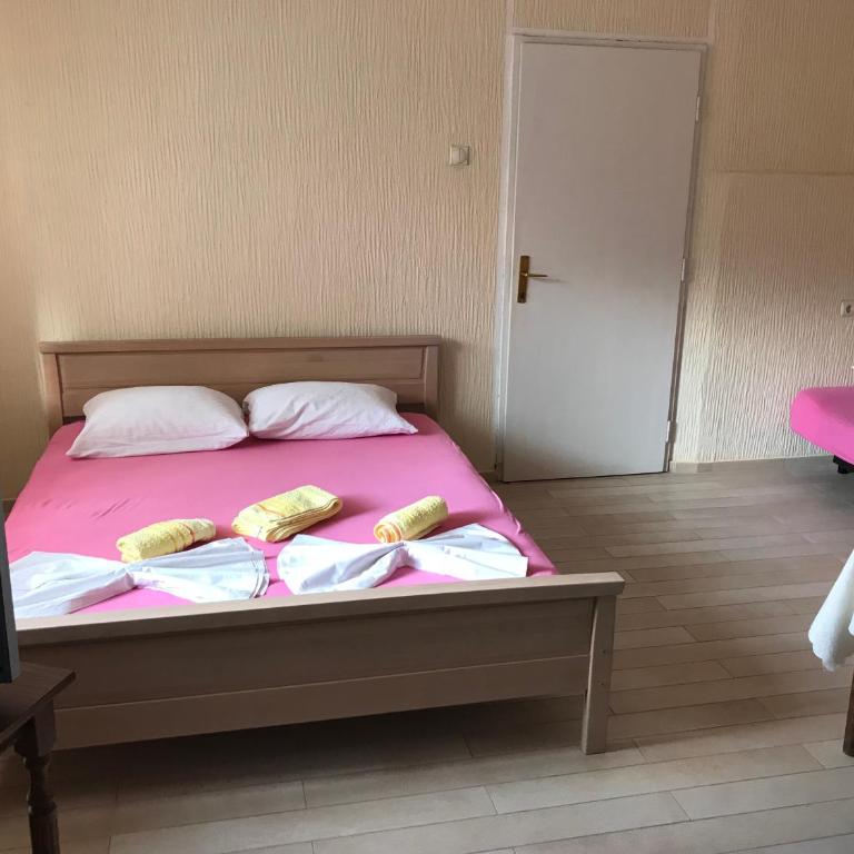 Apartments Popovic - Studio Apartment with Balcony and Sea View - 1