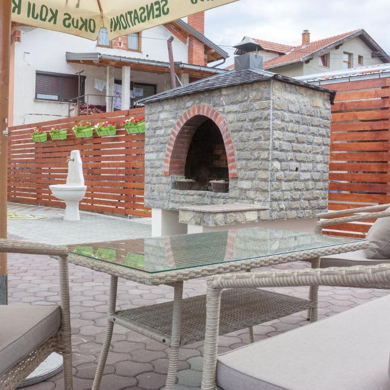 Villa Maja - Three-Bedroom Apartment - 37