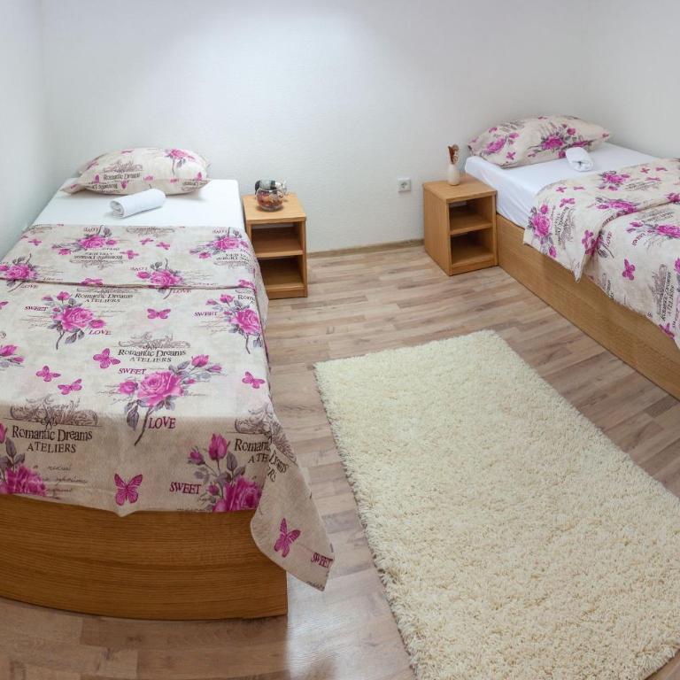 Villa Maja - Three-Bedroom Apartment - 20