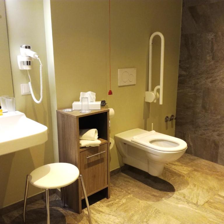 Cubo Sport & Art Hotel - Doppelzimmer - barrierefrei - 4