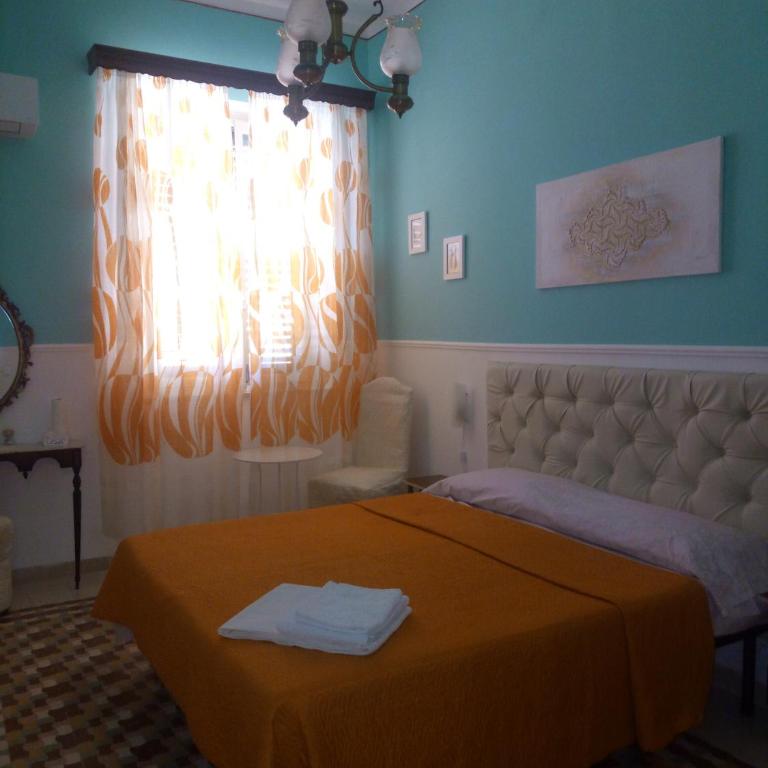 B&B Mariupol - Family Room with Sea View - 10