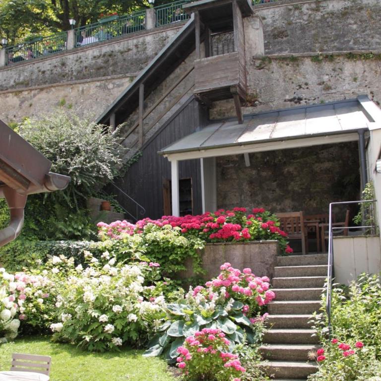 Salzburg Place to Stay - One-Bedroom Apartment - 6