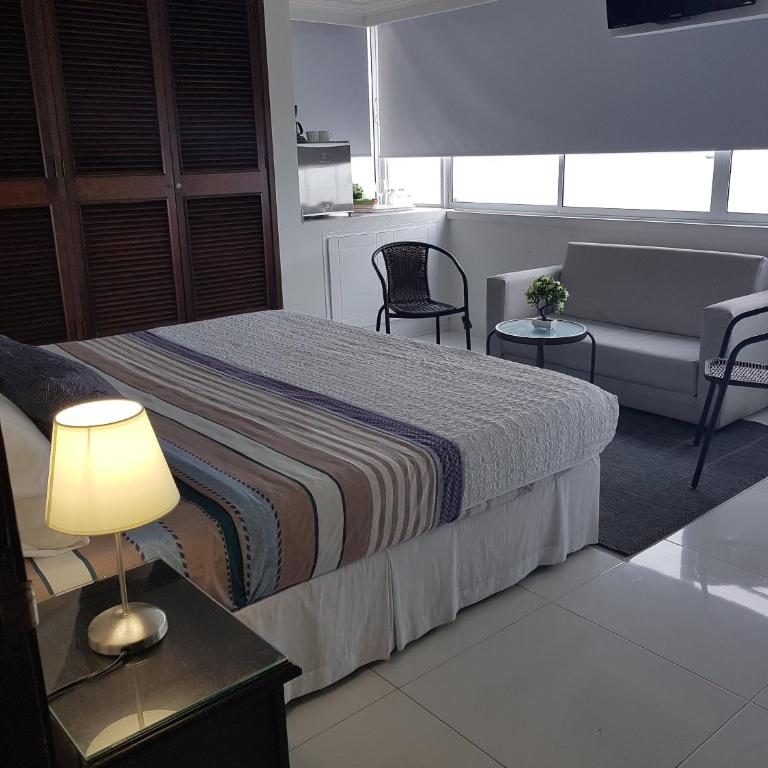 Espectaculares Vistas, Edificio Nautilus, Barrio El Laguito. - Three-Bedroom Apartment with Ocean View - 30