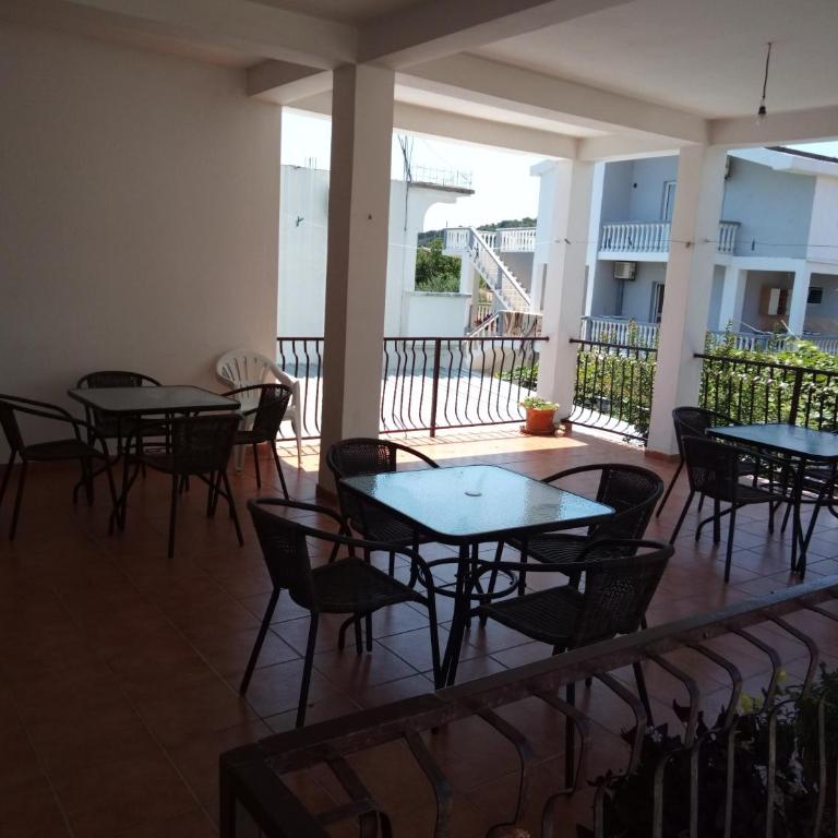 Apartmani Dado - Dvokrevetna Soba sa Bračnim Krevetom - 6