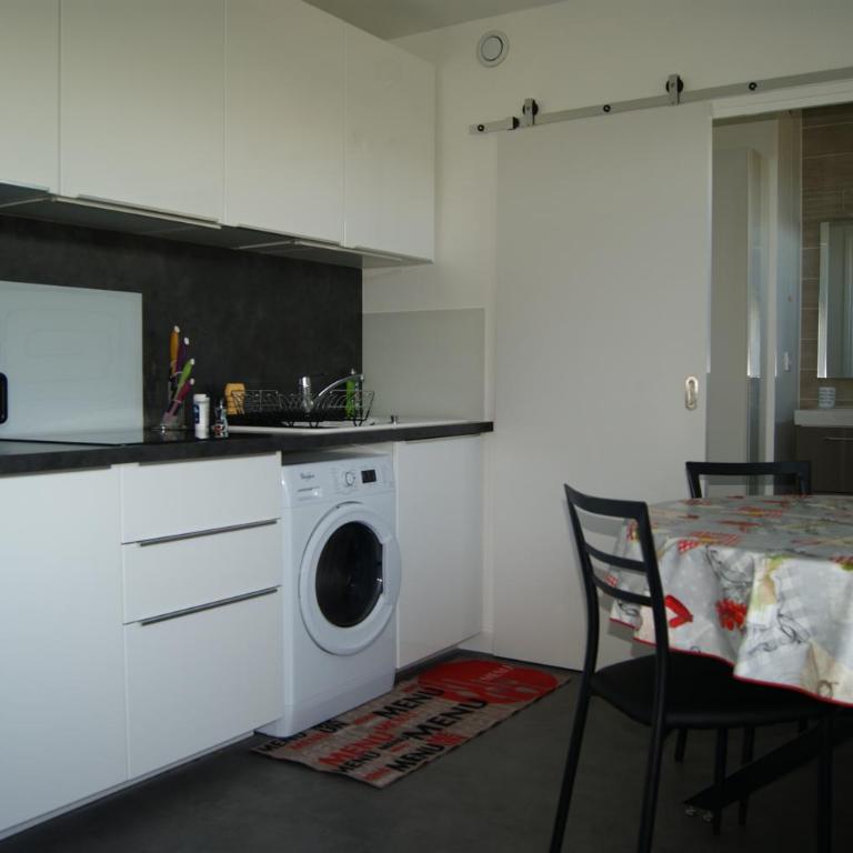 Jordan, proche centre, wifi, linge, produits, ménage, - Apartamento Estudio - 11