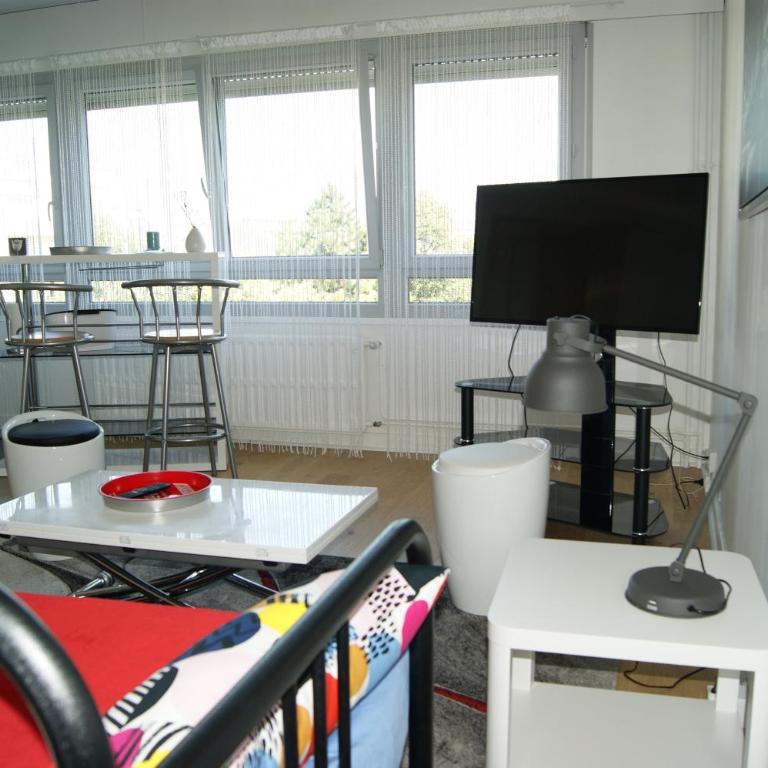 Jordan, proche centre, wifi, linge, produits, ménage, - Apartamento Estudio - 4