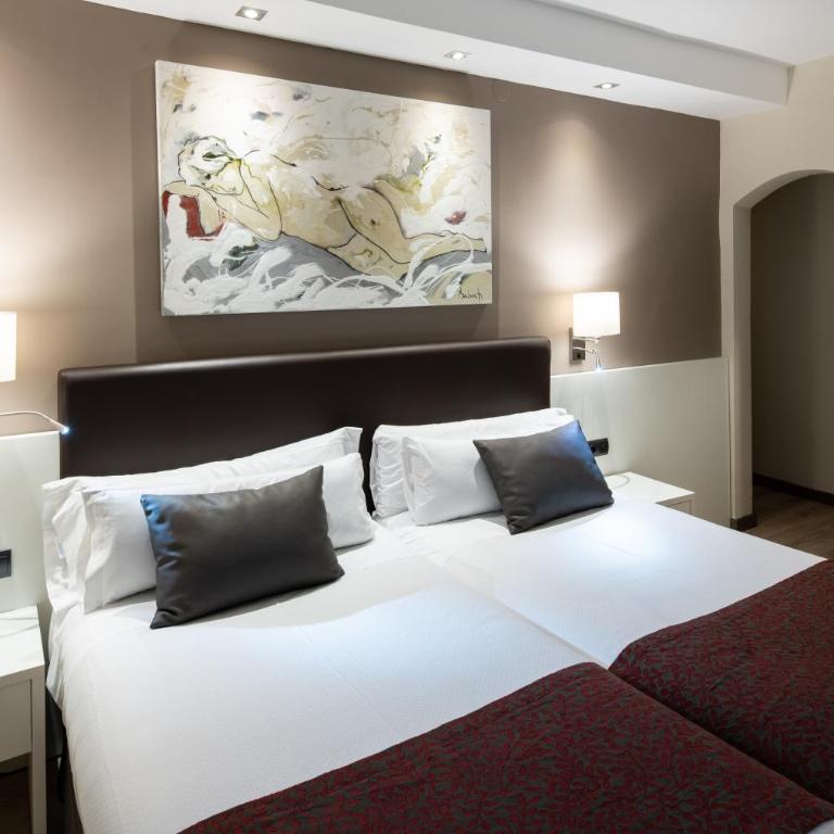 Catalonia Castellnou - Double or Twin Room - 3