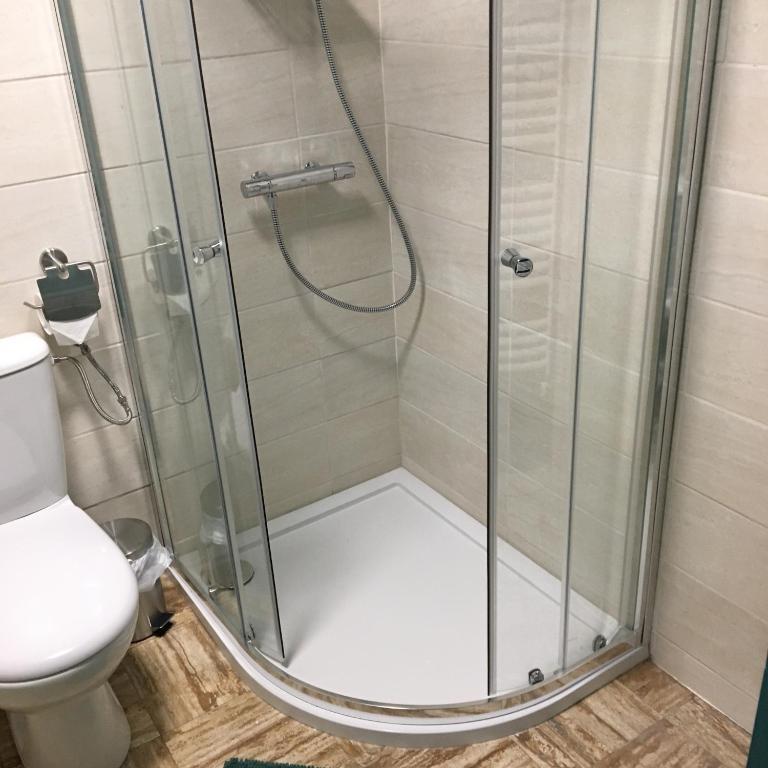 Les Paridés - Chambre Double avec Sauna et Accès au Jardin - 8