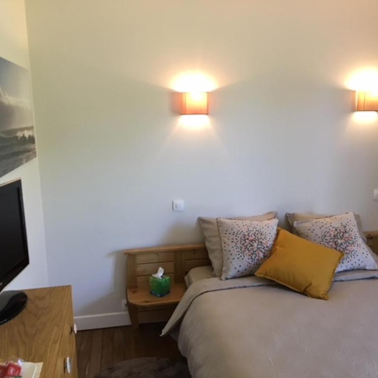 Les Paridés - Chambre Double avec Sauna et Accès au Jardin - 10