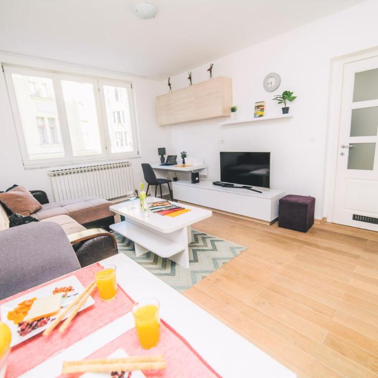 Modern 2BDR apartment-CATHEDRAL VIEW-BEST LOCATION - Two-Bedroom Apartment - 6