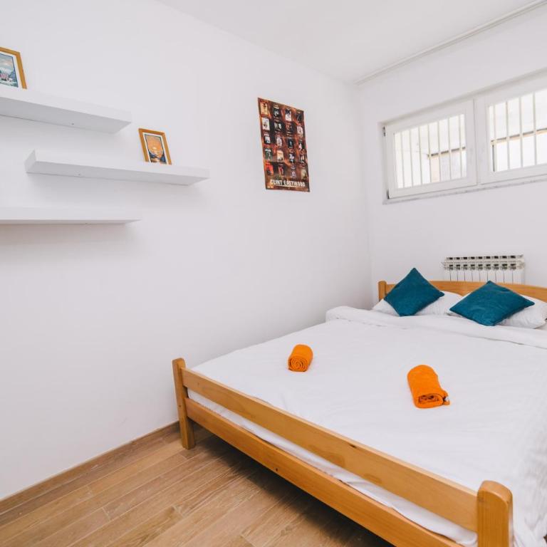 Modern 2BDR apartment-CATHEDRAL VIEW-BEST LOCATION - Two-Bedroom Apartment - 15