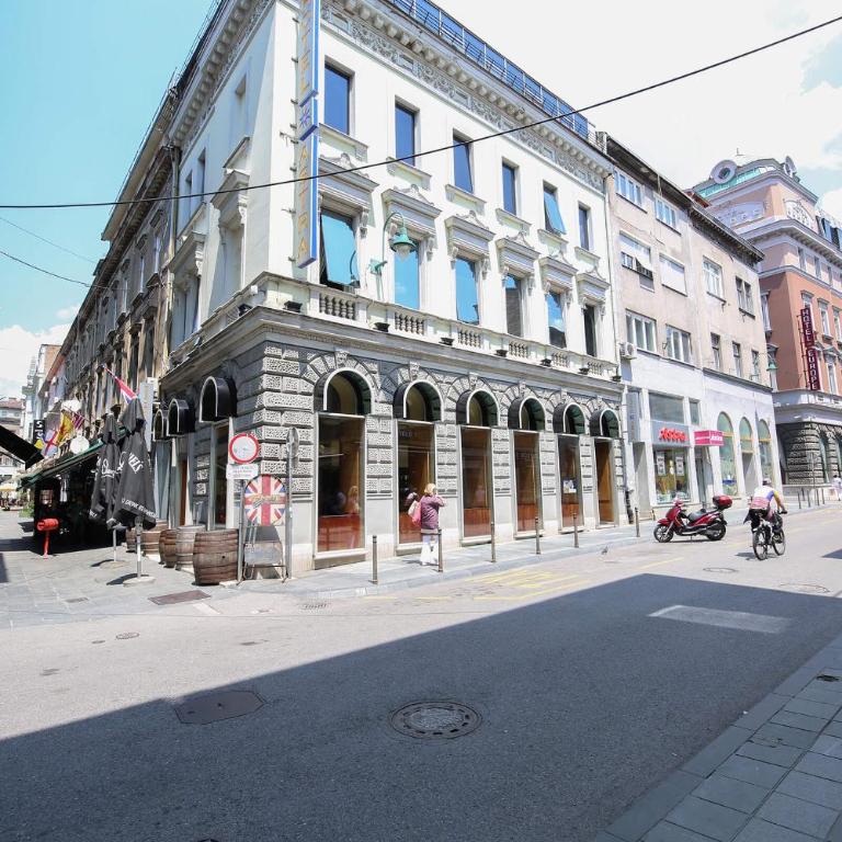 Modern studio for 3 people in the Heart of the City Center - Studio Apartment - 12