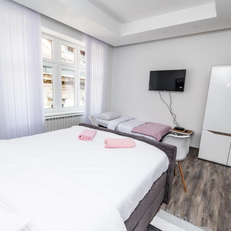 Modern studio for 3 people in the Heart of the City Center - Studio Apartment - 2