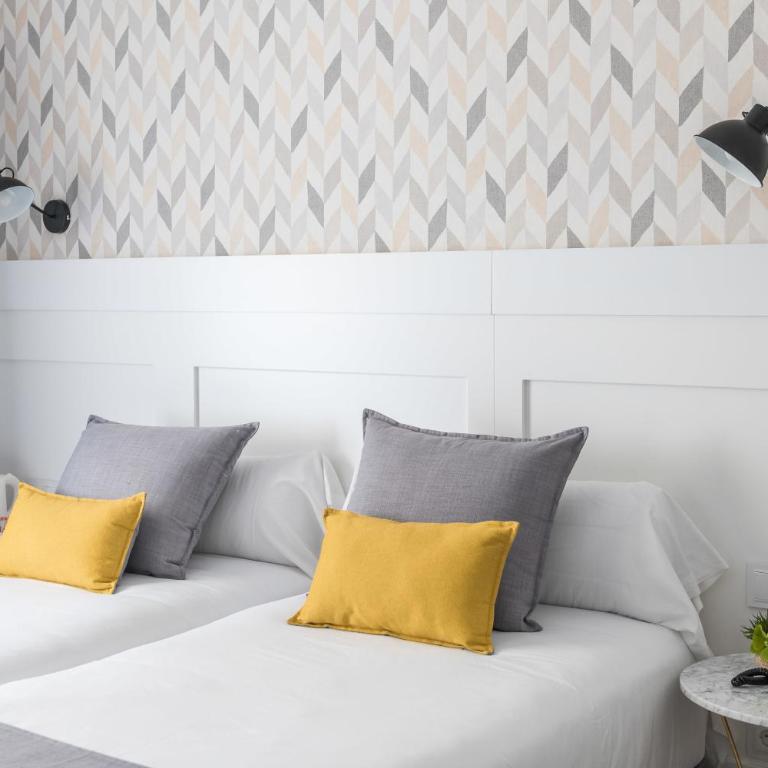 BYPILLOW Velázquez 45 - Twin Room - 4