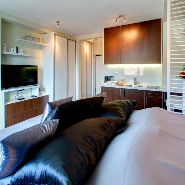 Luxury Studio Yasmine - Studio Apartment with River View - 2