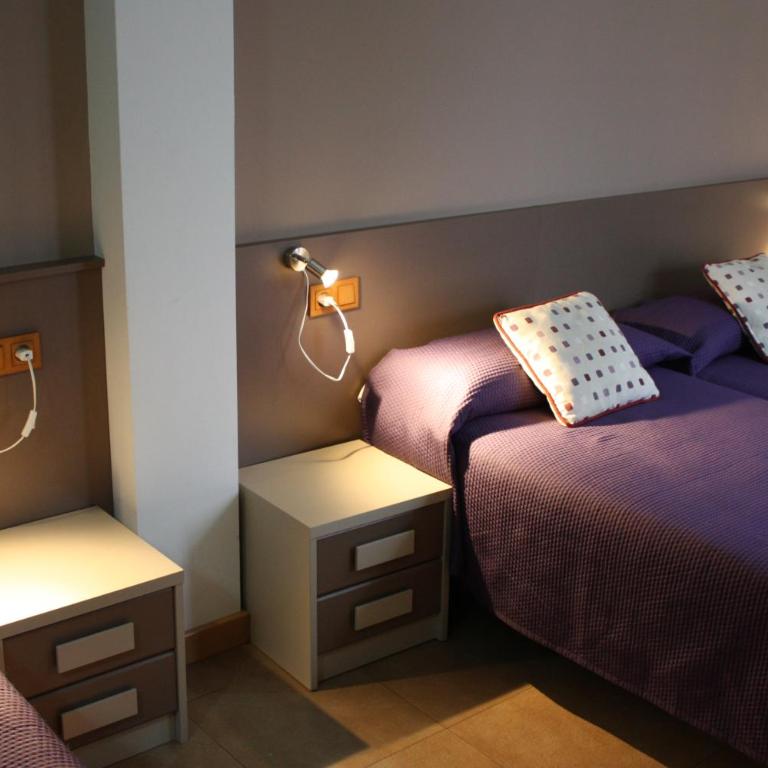 Hostal La Ribera del Júcar - Quadruple Room - 8