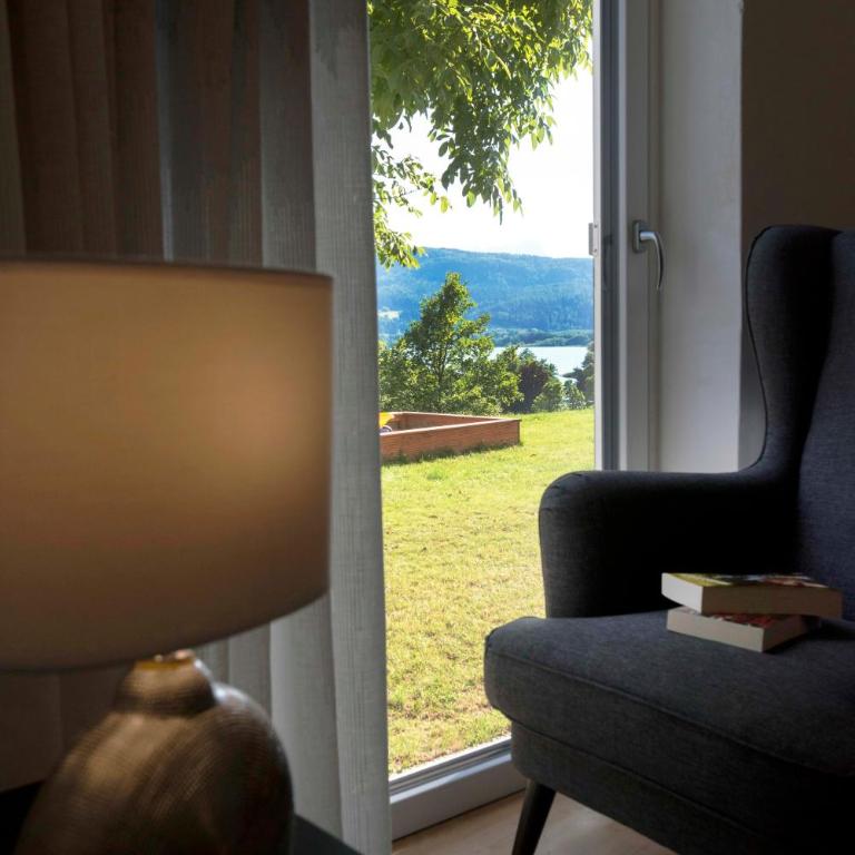 Große Ferienwohnung mit Seeblick nahe Wörthersee Ideal für Familien & Gruppen - Superior Apartment mit 2 Schlafzimmern mit Terrasse und Seeblick - 9