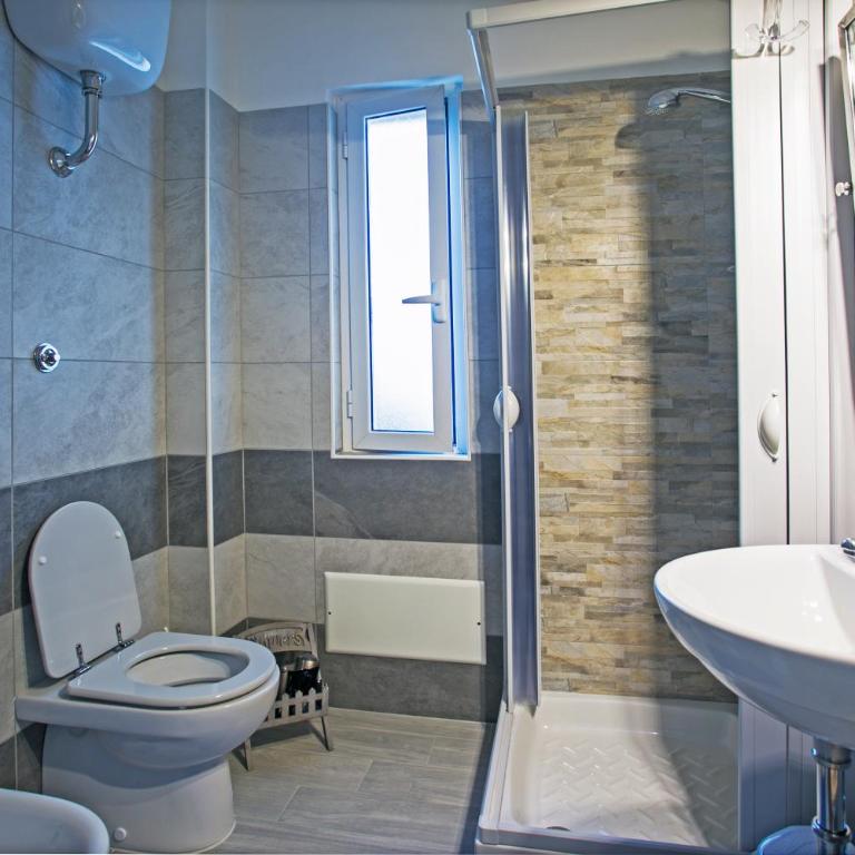 B&B AL BLU - Camera Tripla con Balcone - 4