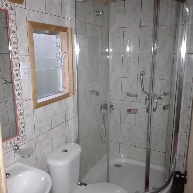 Hospedaje Los Calafates - Habitación Triple con baño privado - 1