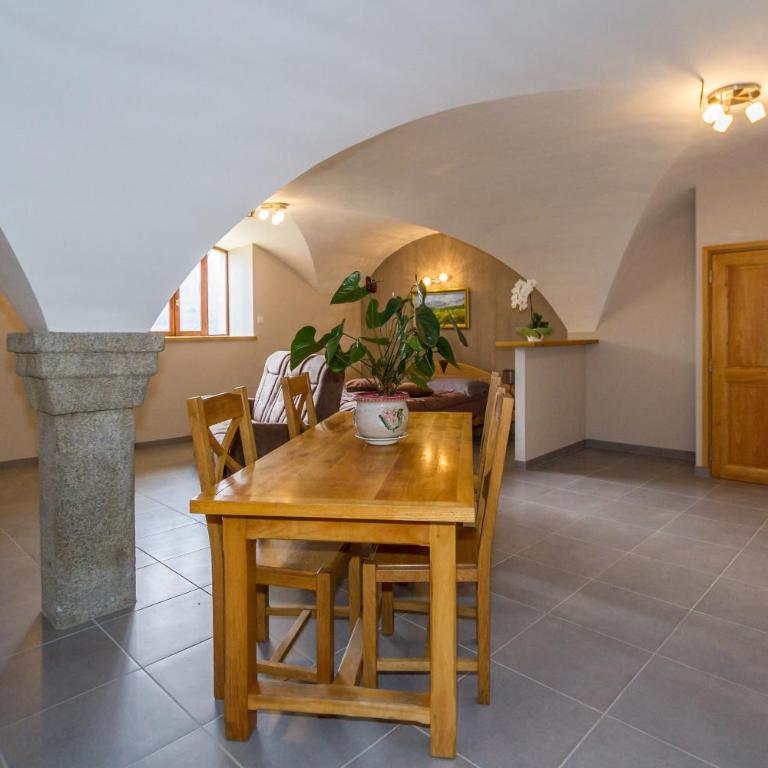 Chambres d'hotes Les Clarines - Chambre Familiale - Vue sur Montagne - 1