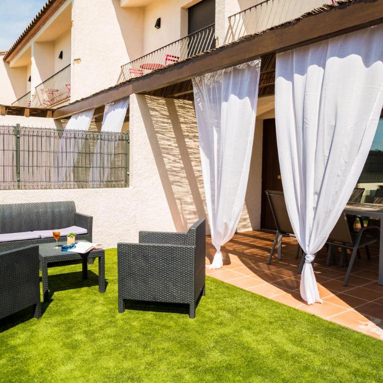 Empordà Residencial - Two-Bedroom Townhouse - 10