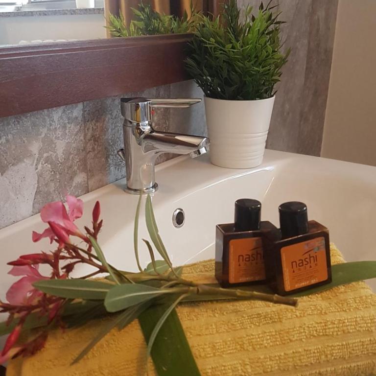 La dimora di Nonno Nuccio - Camera Matrimoniale con Bagno Privato - 5