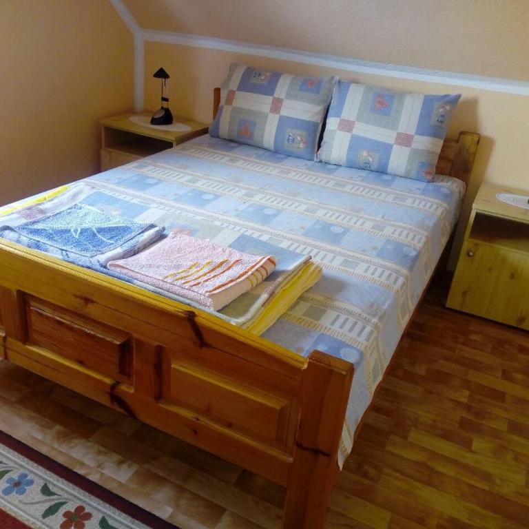 Apartments Obradović Milan - Standard Double Room with Shared Bathroom - 1